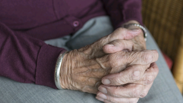 Falta de equilíbrio nos idosos: dicas para prevenir as quedas